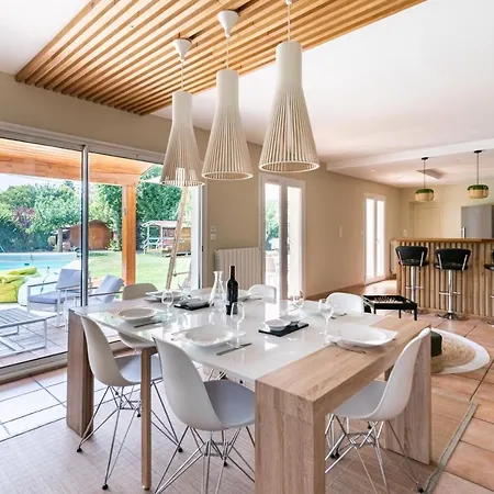 Signoret - Belle Maison Avec Piscine Vakantiehuis *